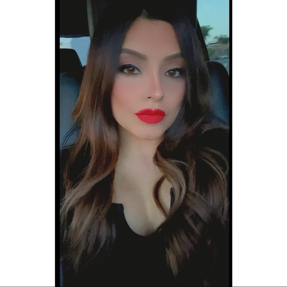 Meet Your Posher - Picture 2 of 2